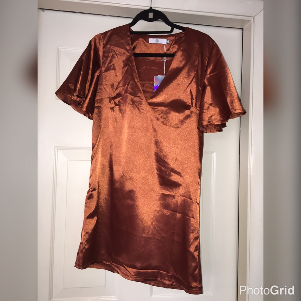 NWT MISSGUIDED Kimono Sleeve Satin Shift Dress