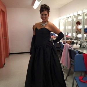 Black ball gown witb full skirt
