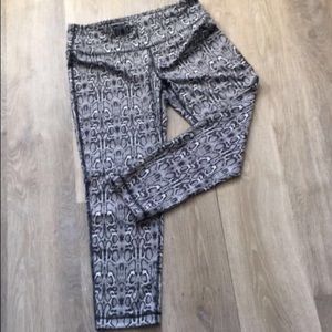 Snakeskin Pattern Yoga Pant/Capris