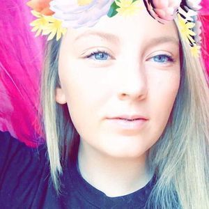 Meet your Posher, Abbey