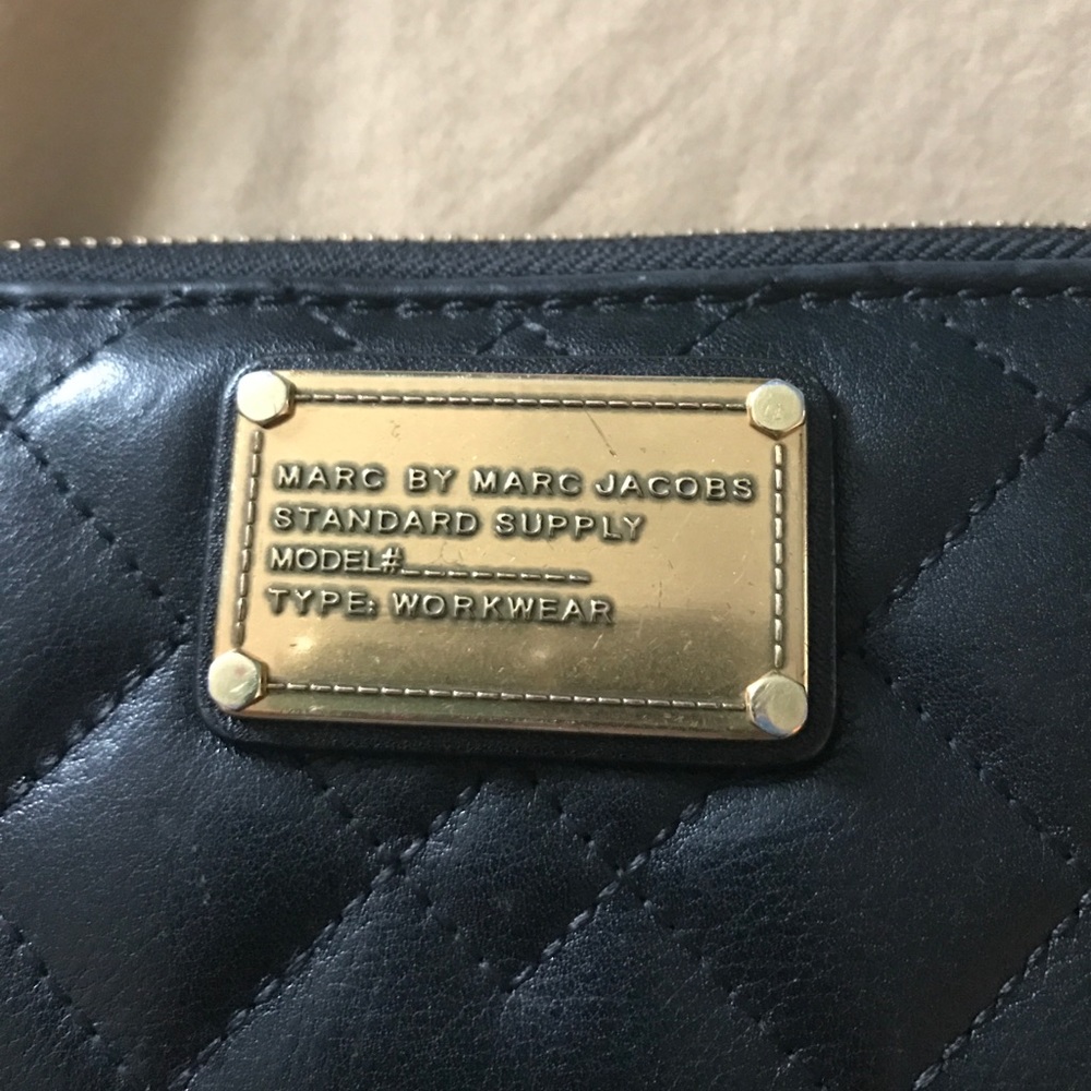 Marc Jacobs wallet/wristlet