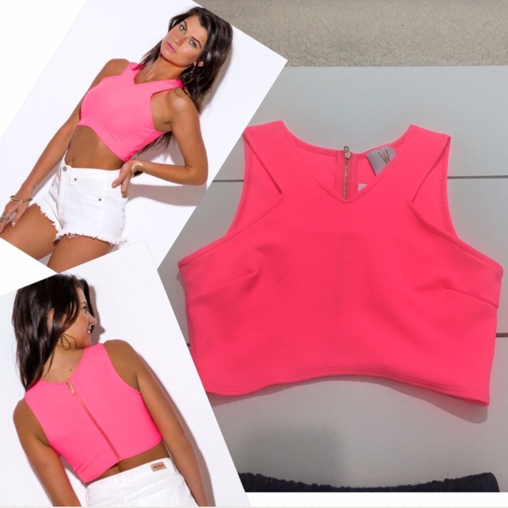 ▪️neon pink crop top 💖