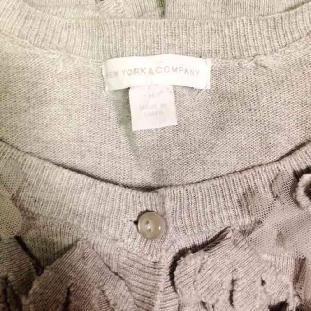New York & Company Medium Cardigan - Picture 3 of 4