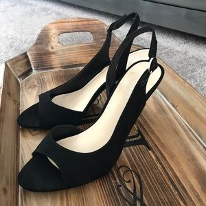 NWOT Nine West Suede Heels