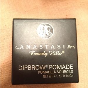 Anastasia Brow Dip Pomade