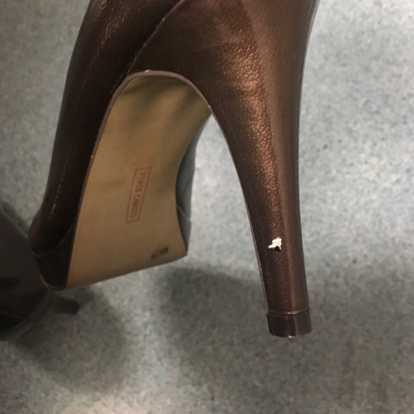 VINCE CAMUTO BRONZE/GOLD SEXY PUMP - Picture 3 of 3