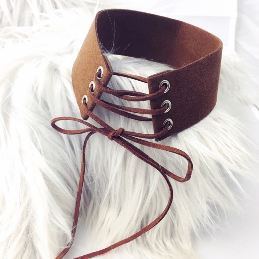 🌿 Vegan Wide Brown Suede Lace Up Choker - Picture 2 of 4