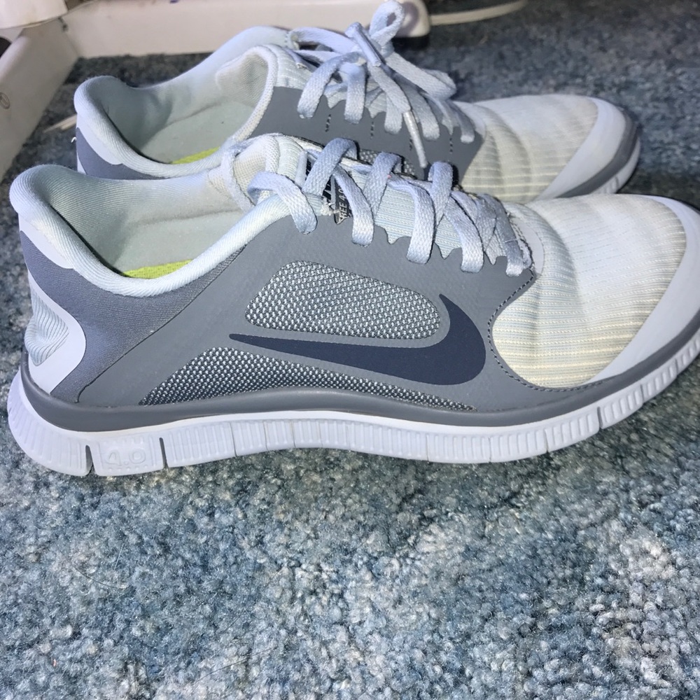 Nike free 40V3 shoes