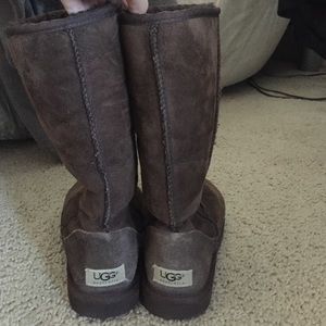Brown tall uggs
