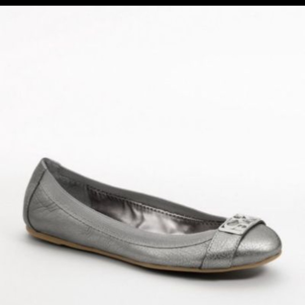 Coach Dora flat in silver size 9.