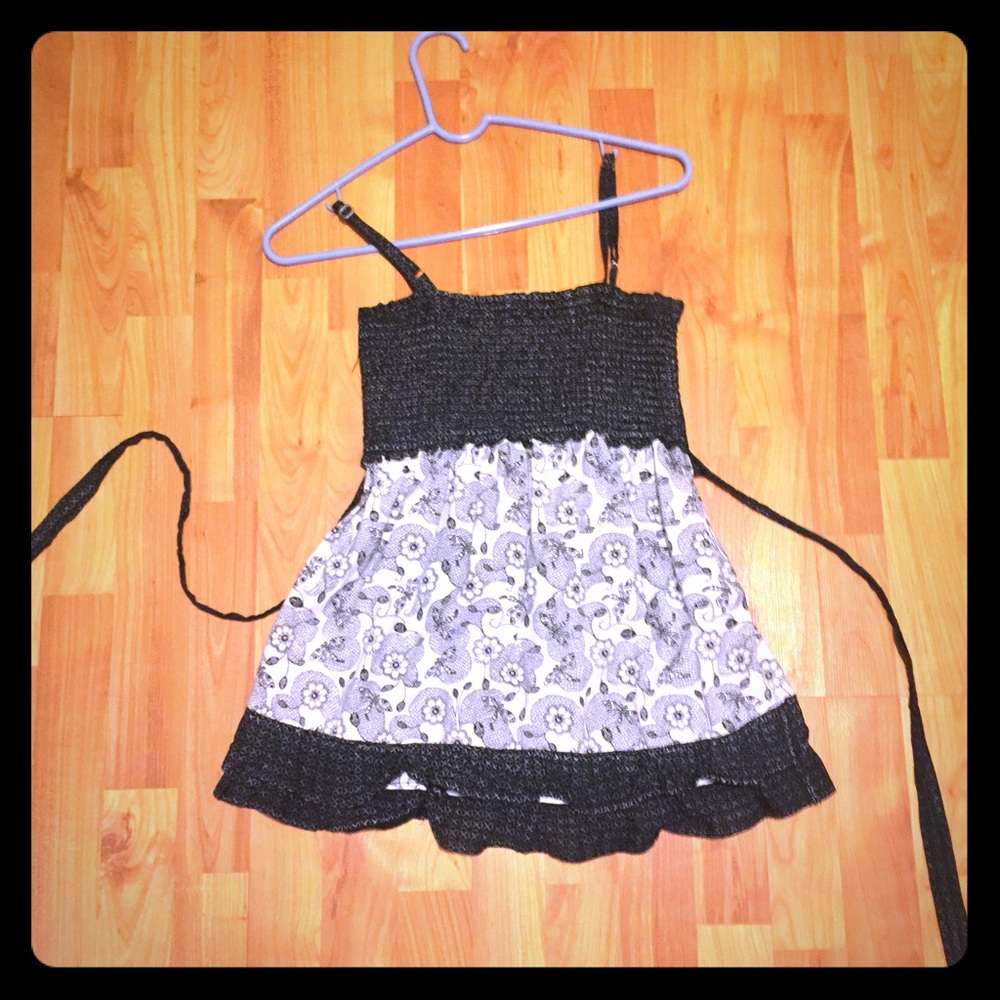 Black and white cute floral tank