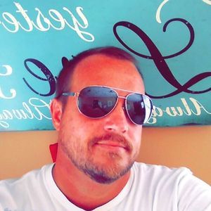 Meet your Posher, Larry