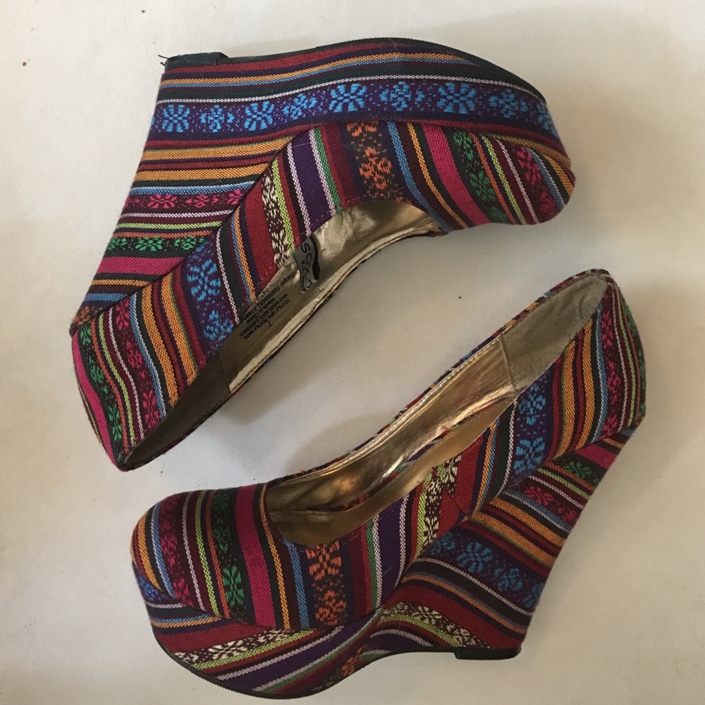 Mossino Boho Wedge Pumps Heels