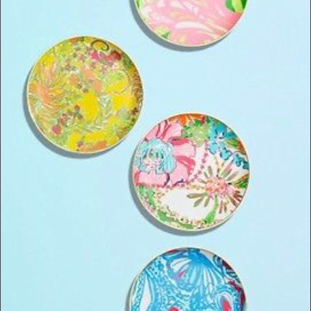 Four Lilly pulitzer plates