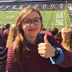 Meet your Posher, Nicole