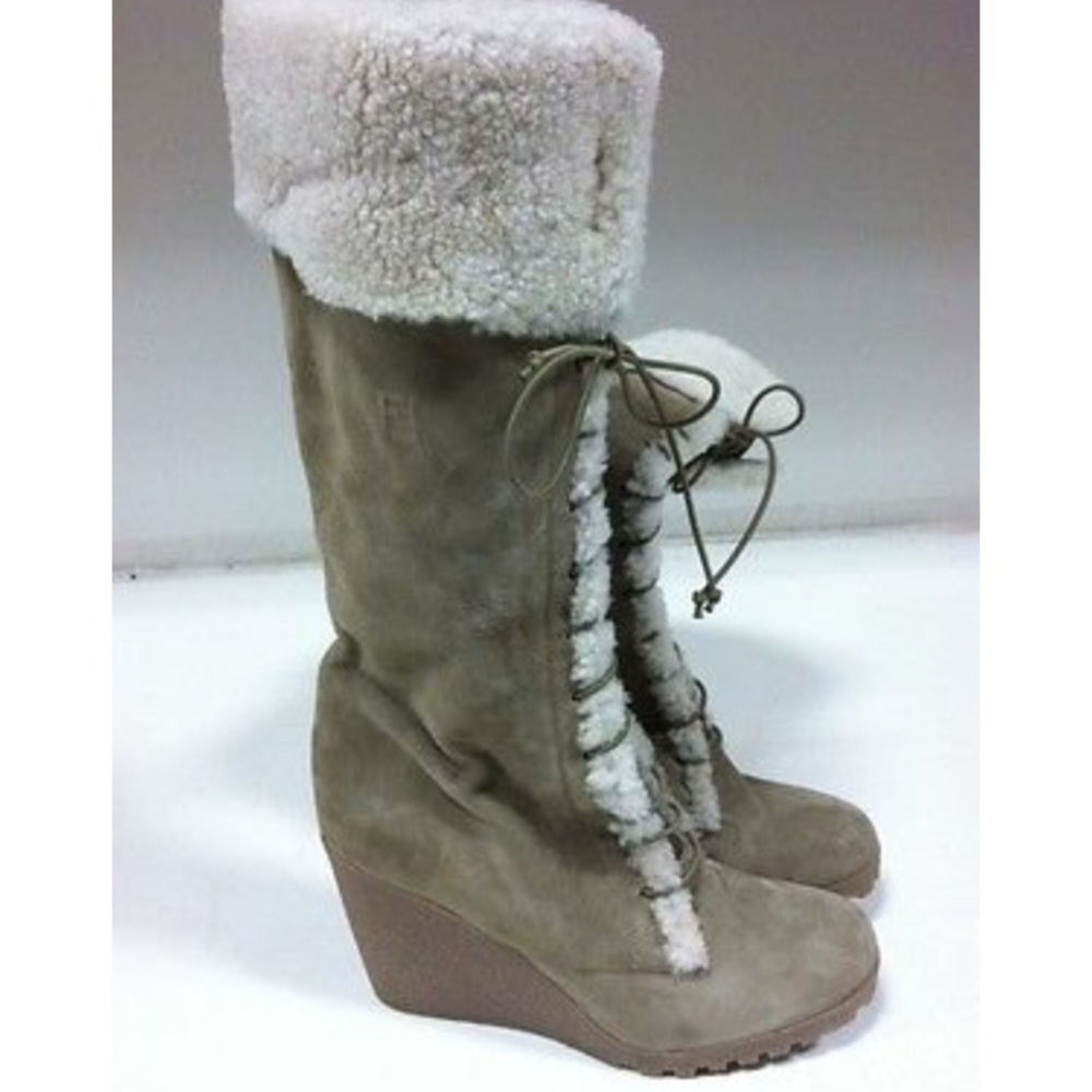 ❤️FENDI SHEARLING BOOTS❤️