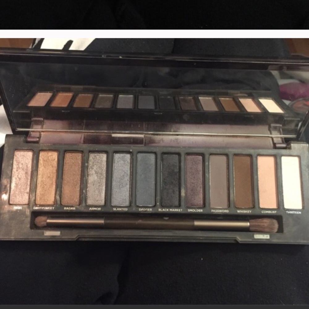 naked smokey pallet