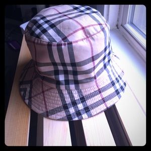 Burberry hat