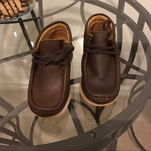 toddler boy clarks wallabees