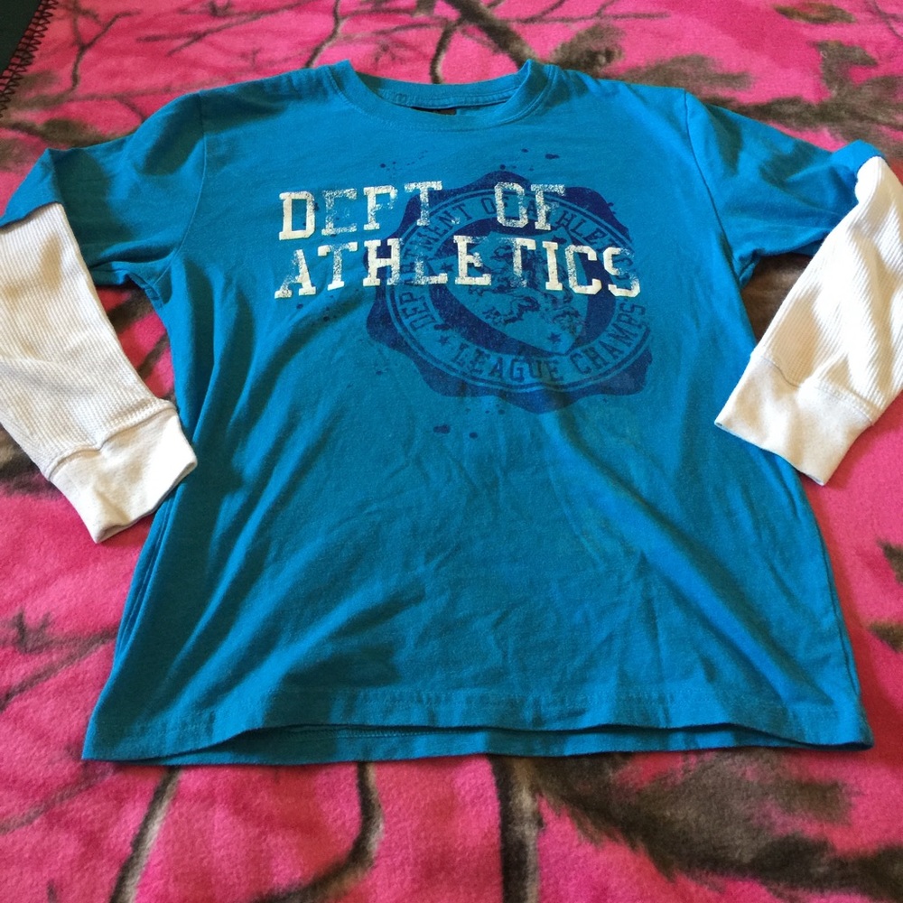 Boys Size 8/Med Long sleeve hybrid shirt