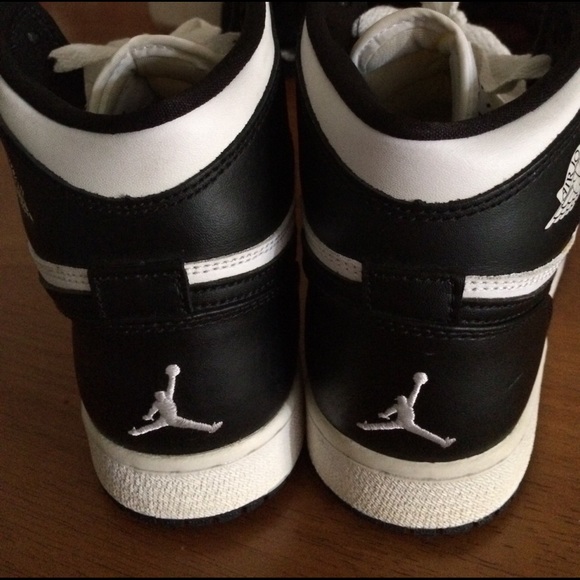🚫SOLD🚫Nike Air Jordan 1 - Picture 3 of 4
