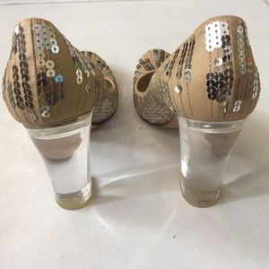 BCBGMaxAzria Shoes - Rare Vintage BCBG MaxAzria Cable Sequined Pumps BCBGMaxAzria Shoes - Rare Vintage BCBG MaxAzria Cable Sequined Pumps