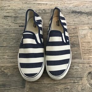 Blue and cream striped flats