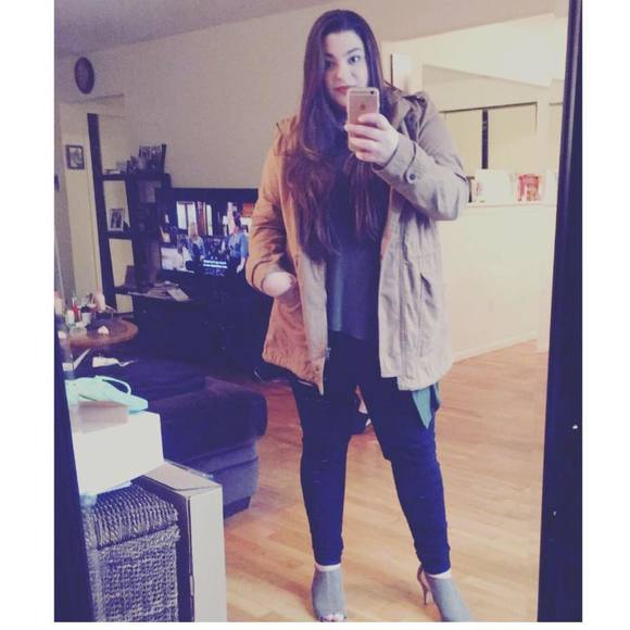 Meet your Posher, Laura - Picture 5 of 16