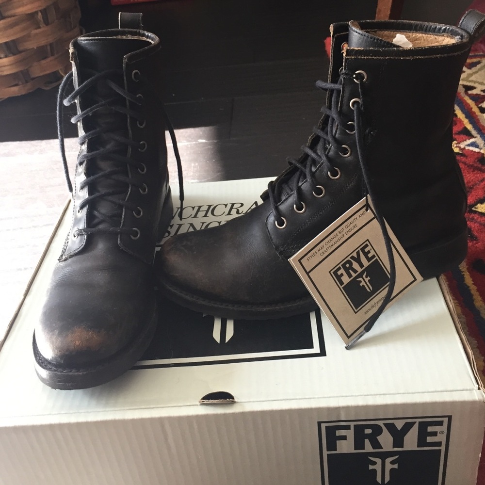 Frye Veronica combat boots in stone wash