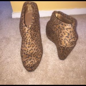 Cheetah print booties! 🖤 size 8🖤