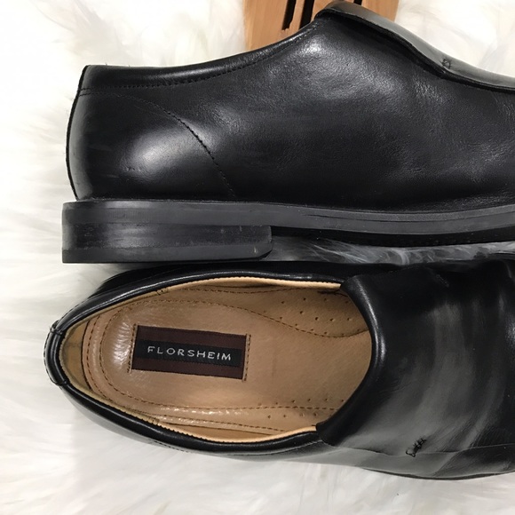 Florsheim - Black modern slip-on dress shoes. - Picture 2 of 6