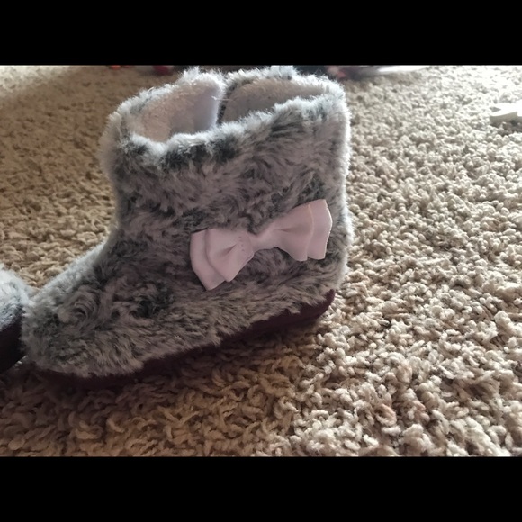 Grey fur toddler boots - Picture 2 of 4
