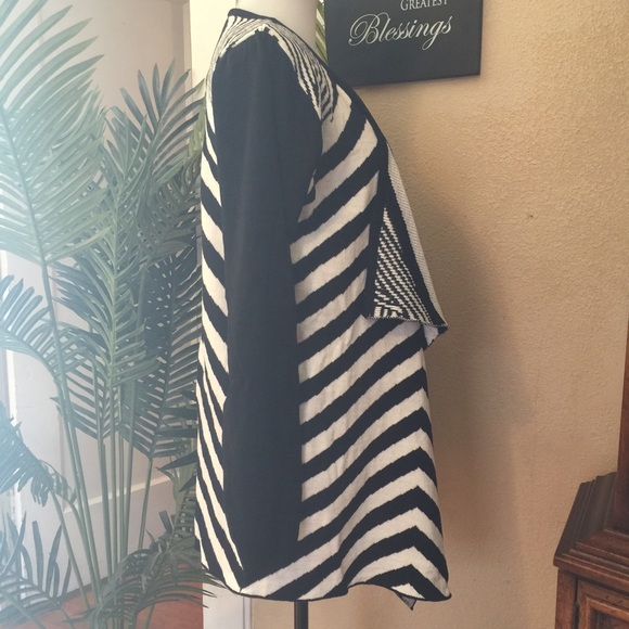 Black and White Cardigan - Picture 3 of 5