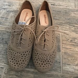 Tan cutout flats