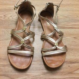 Cute Report sandals