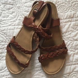 Sotto Sopra Genuine Leather Sandal.