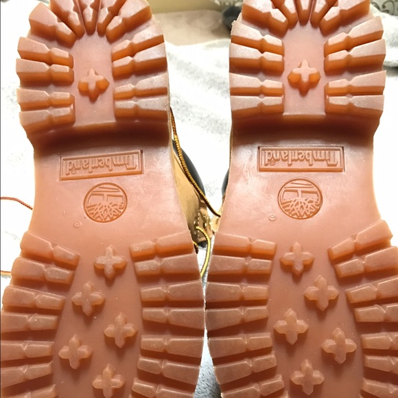 Woman's Timberlands Never Worn! - Picture 2 of 4