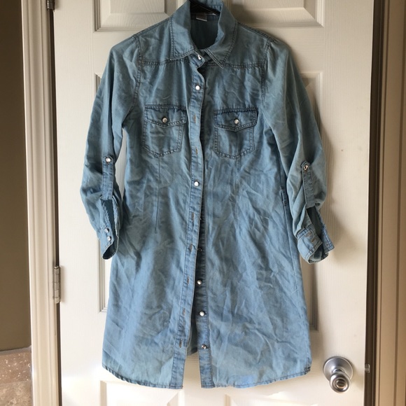 ellison Dresses & Skirts - Jean dress with pearl snap button.