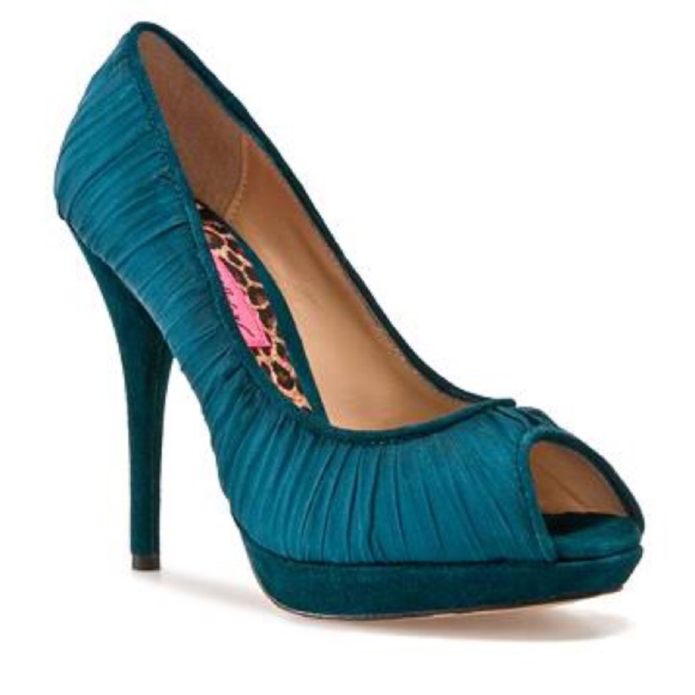 Betsey Johnson Winona Pumps Heels Size 8