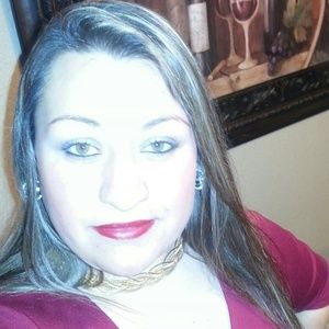 Meet your Posher, Perla