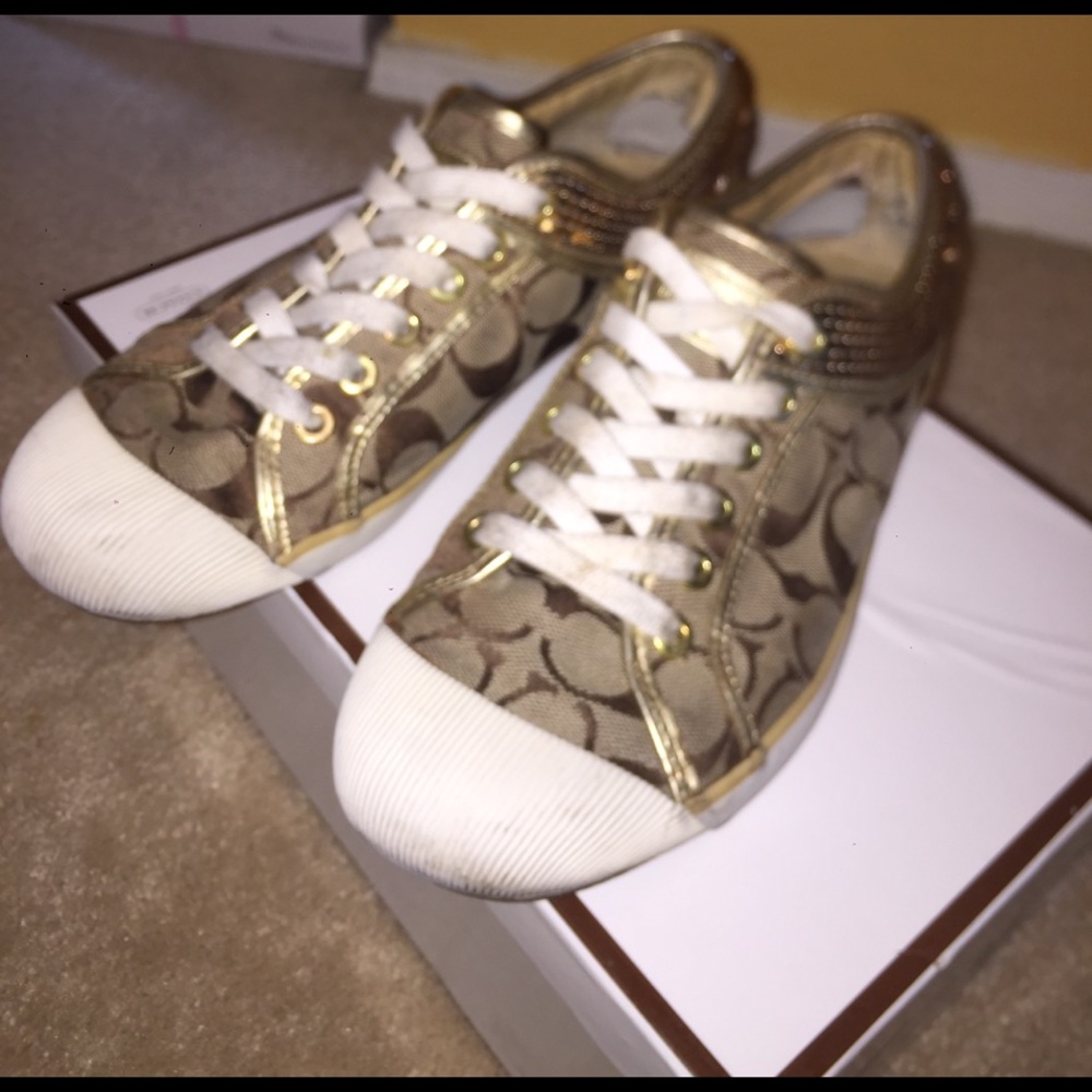 Gold coach sneakers! 💛 size 8.5 💛