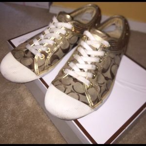 Gold coach sneakers! 💛 size 8.5 💛