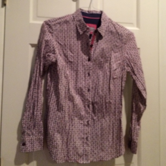 Patterned button down top - Picture 2 of 3