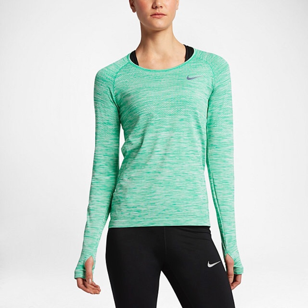 NWT Nike size medium top