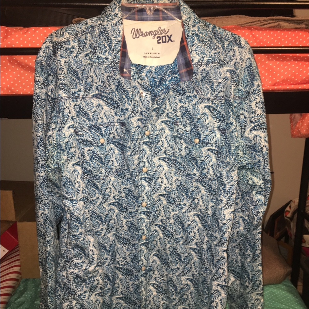 Wrangler Paisley print Men's button Down shirt!