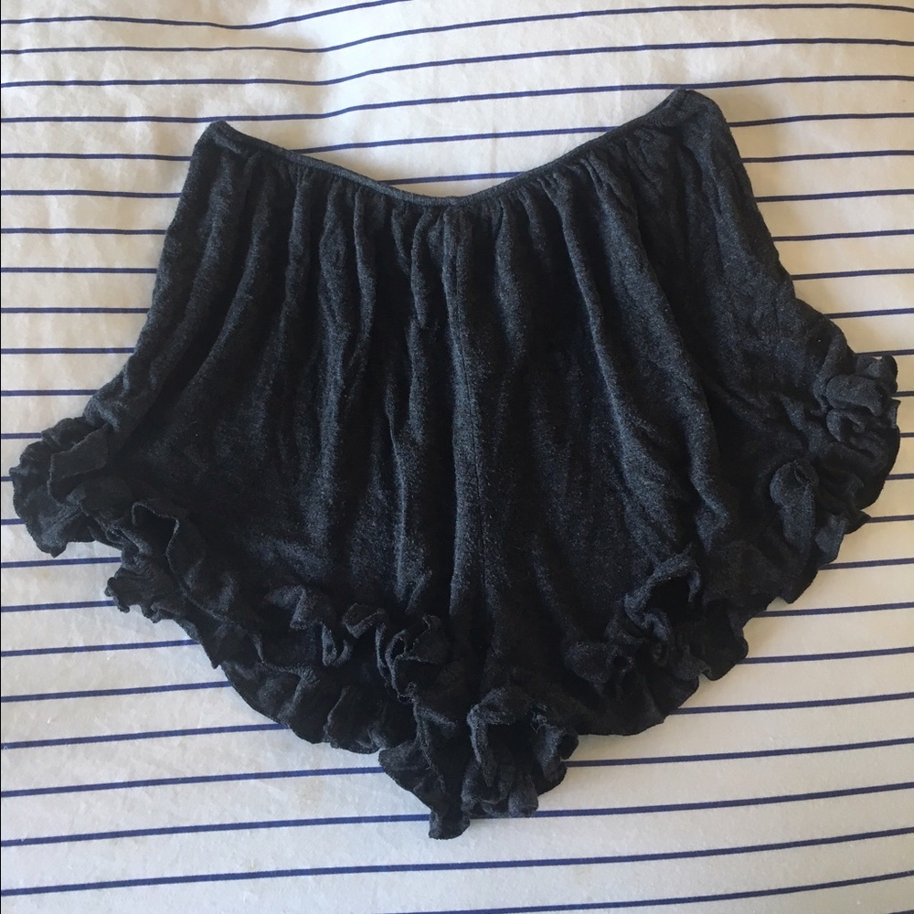 Gray ruffle shorts with elastic waist