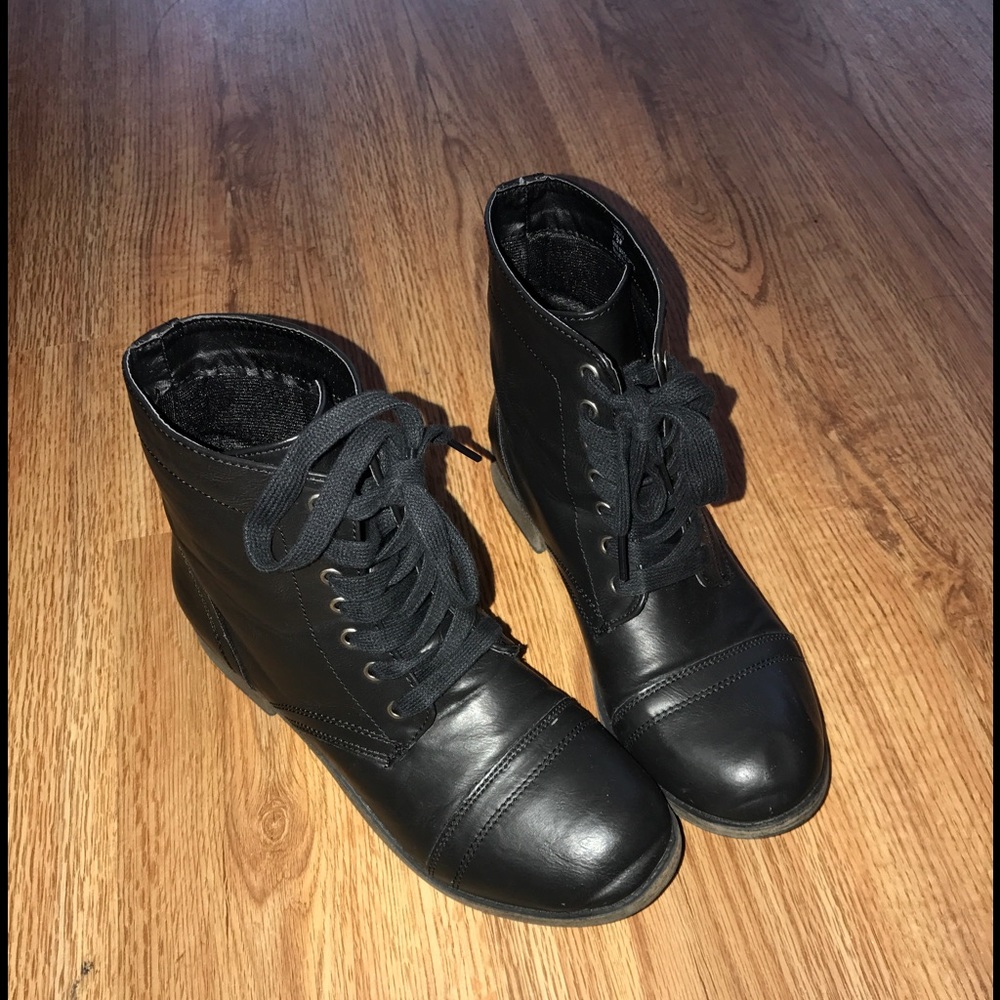 Black Boots