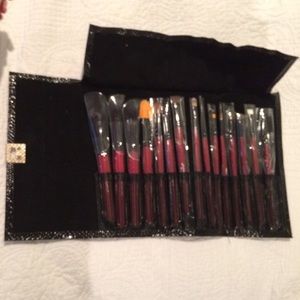 Makeup brushes