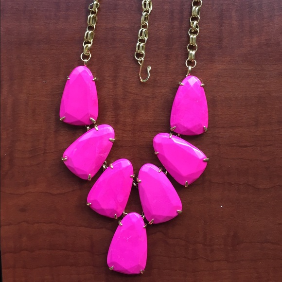 Kendra Scott Jewelry - Kendra Scott Magenta Harlow + FREE EXTENDER