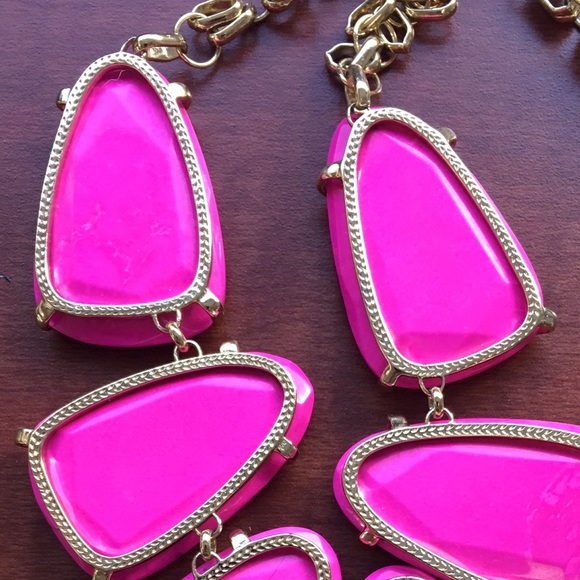 Kendra Scott Magenta Harlow + FREE EXTENDER - Picture 4 of 7